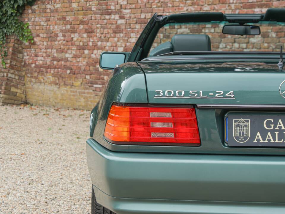 Obraz 36/50 pojazdu Mercedes-Benz 300 SL-24 (1992)