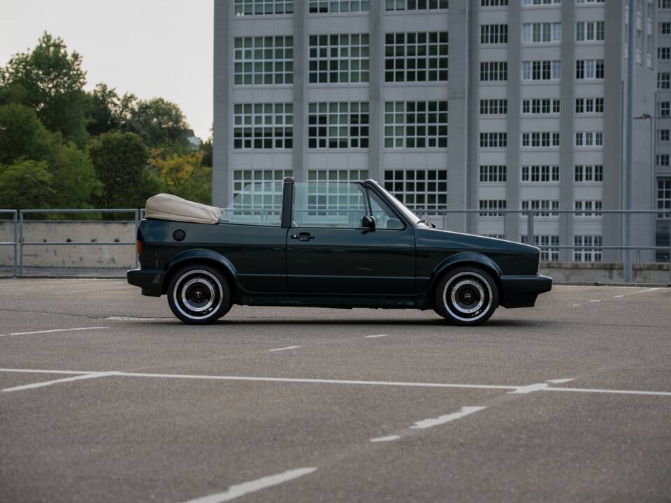 Bild 18/40 von Volkswagen Golf Mk I Convertible 1.8 (1991)