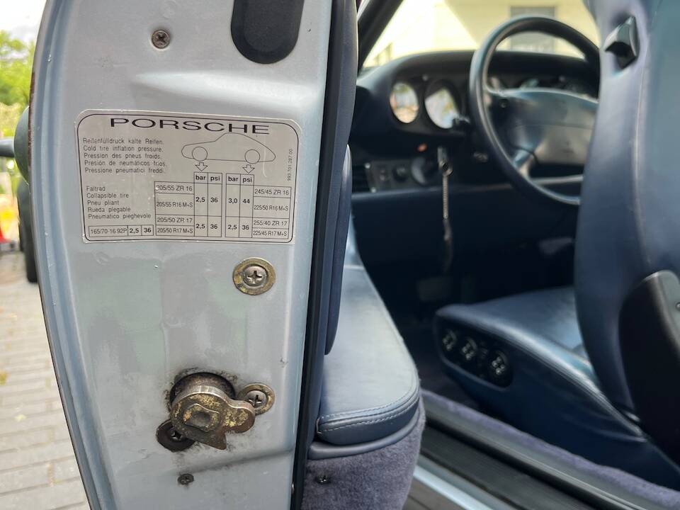 Imagen 41/96 de Porsche 911 Carrera (1996)