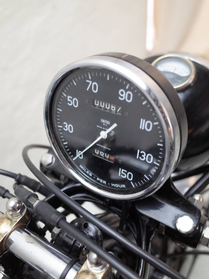 Image 7/30 of Vincent Rapide C (1951)