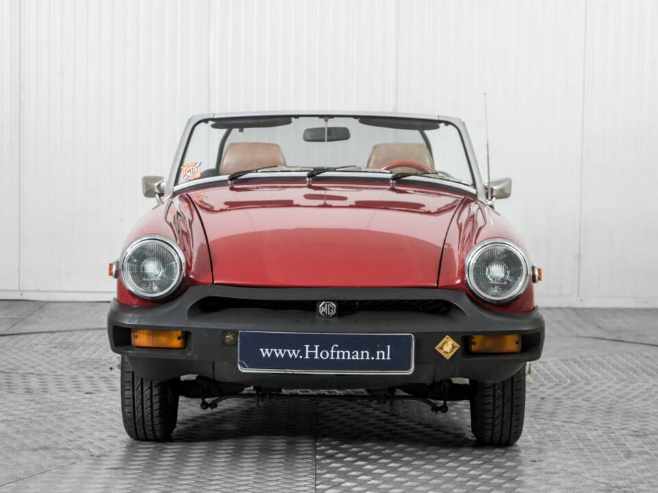 Image 14/50 de MG Midget 1500 (1979)