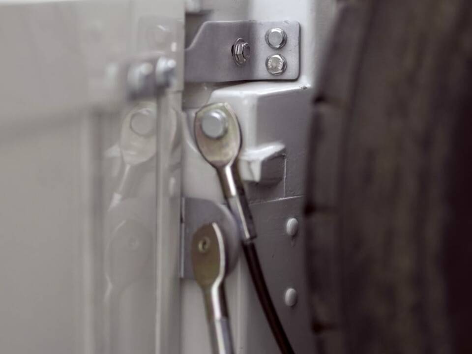 Image 21/32 of Land Rover Defender 130 Td5 Crew Cab (1999)