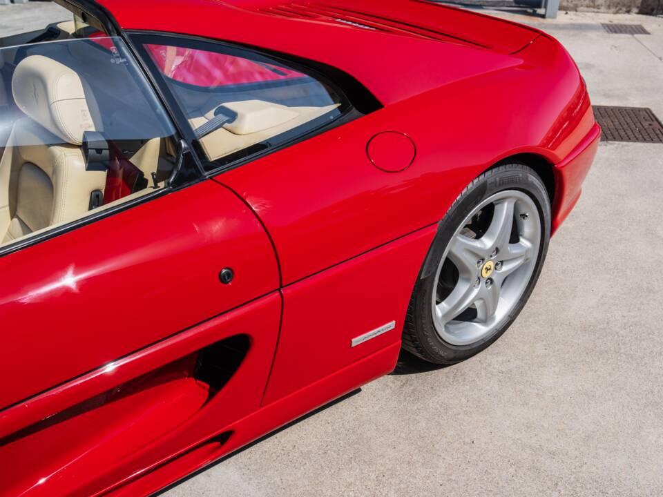 Bild 56/100 von Ferrari F 355 F1 GTS (1998)