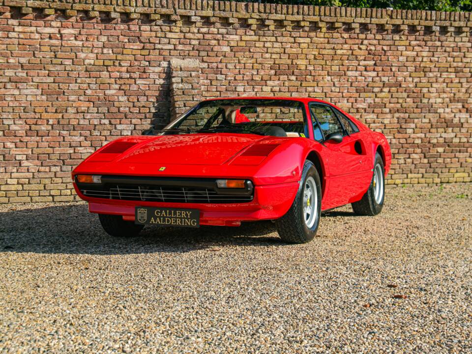 Image 10/50 de Ferrari 308 GTB (1977)
