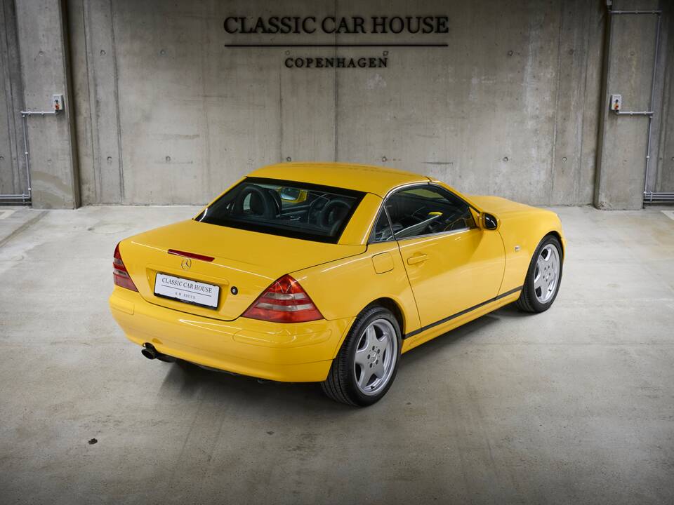 Image 25/100 de Mercedes-Benz SLK 230 Kompressor (1999)