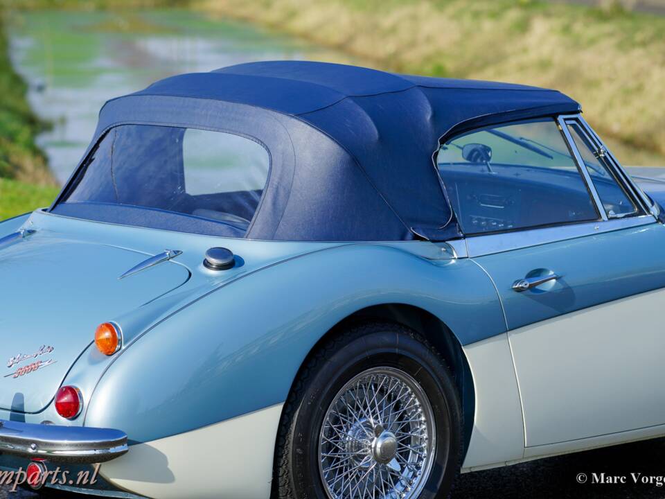 Imagen 14/20 de Austin-Healey 3000 Mk III (BJ8) (1966)