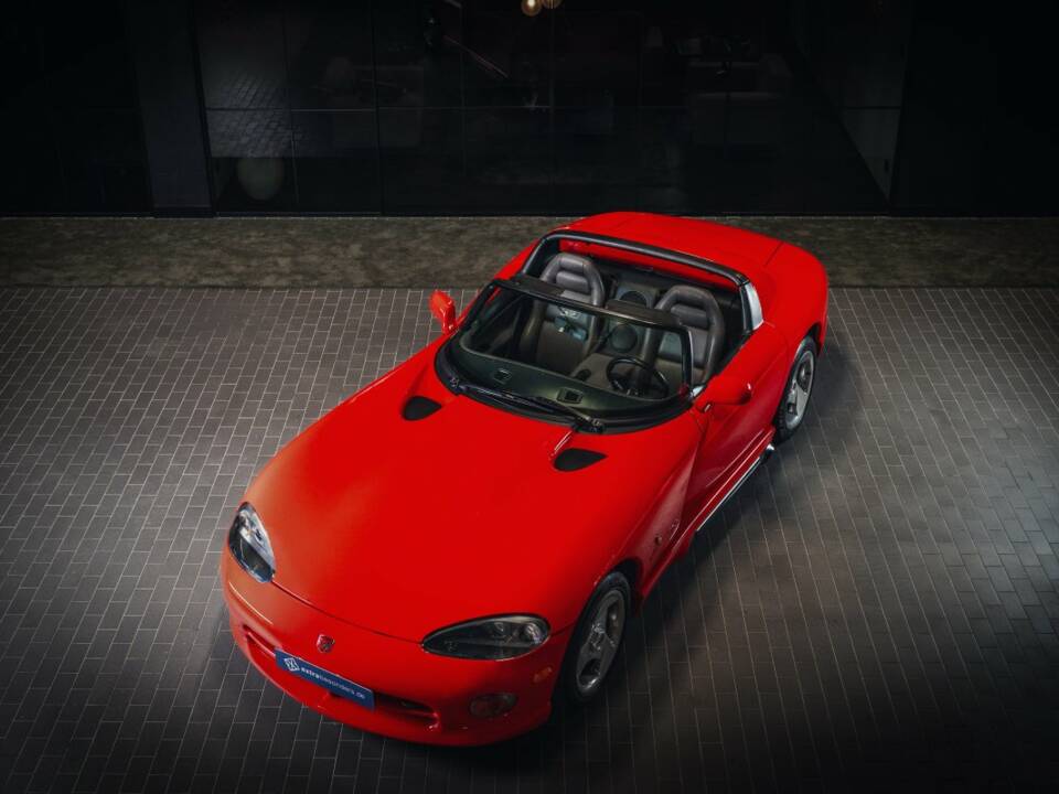 Image 1/15 of Dodge Viper RT/10 (1994)