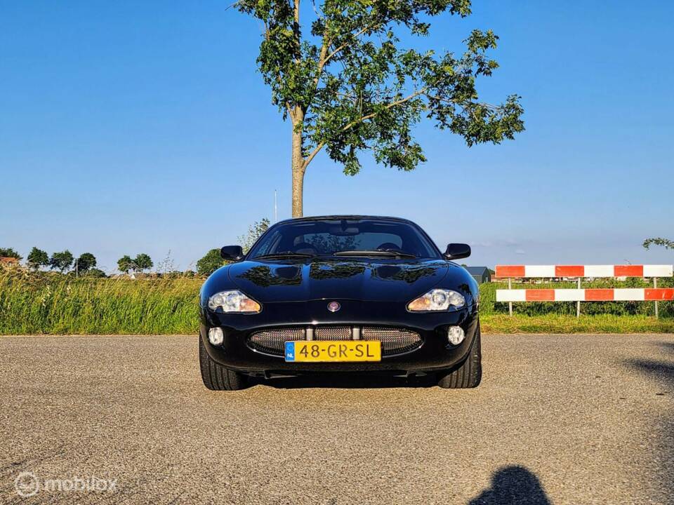 Bild 12/35 von Jaguar XKR (1998)