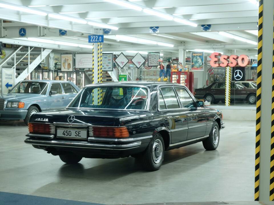 Image 10/50 de Mercedes-Benz 450 SE (1973)