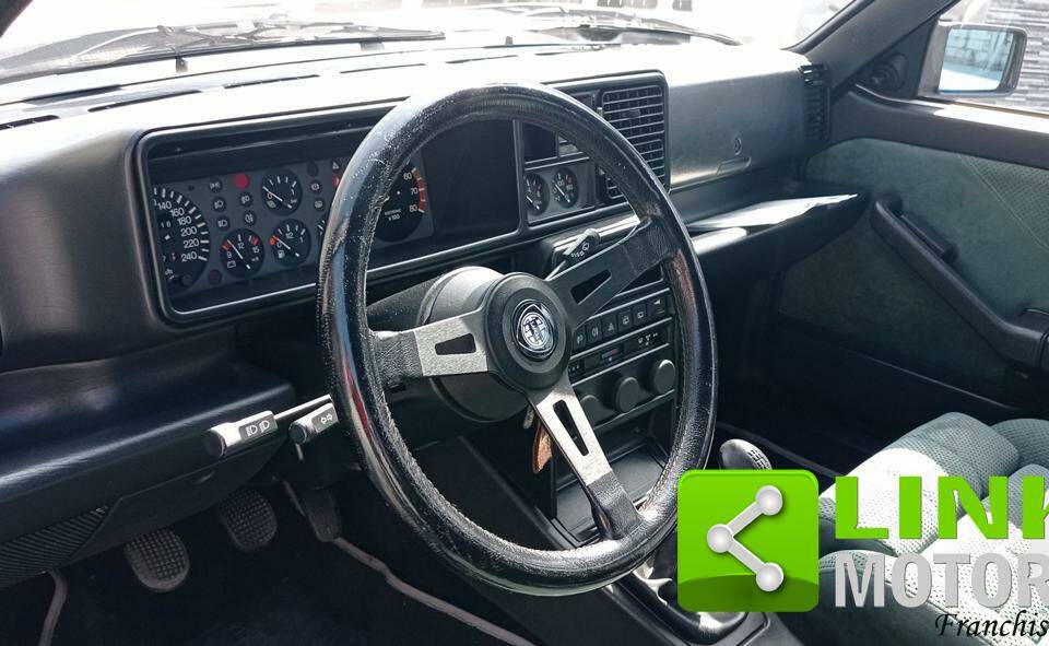 Bild 3/10 von Lancia Delta 1.6 HF (1991)