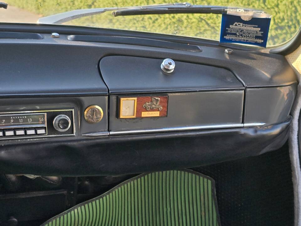 Image 30/56 of Alfa Romeo Giulietta TI (1964)