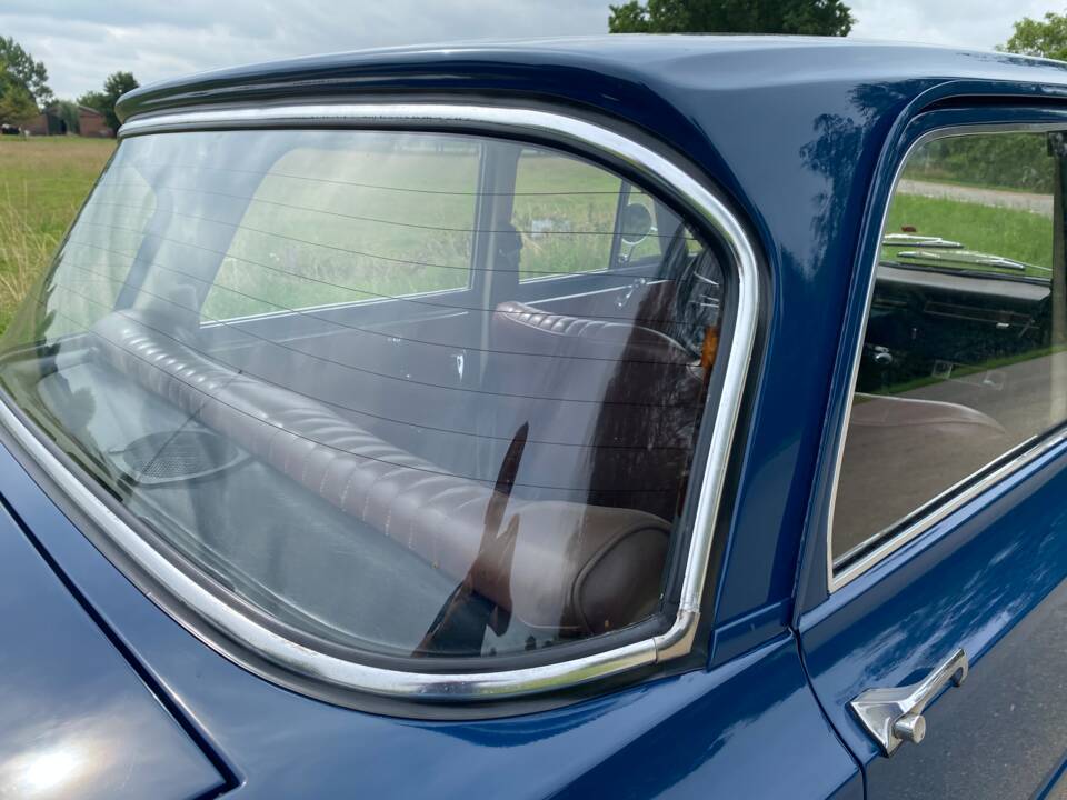 Image 59/75 of Alfa Romeo Giulia 1300 TI (1966)