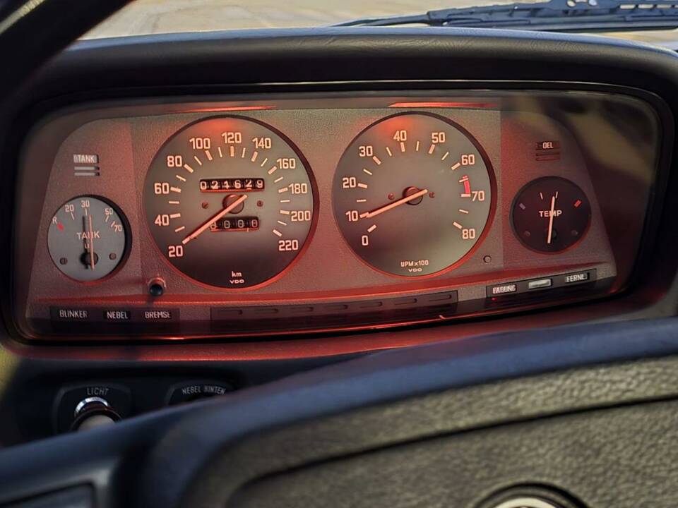 Image 12/50 of BMW 525 (1975)