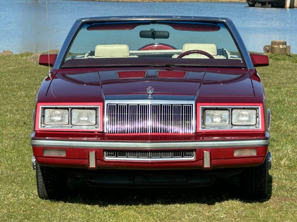 Bild 3/8 von Chrysler Le Baron (1985)