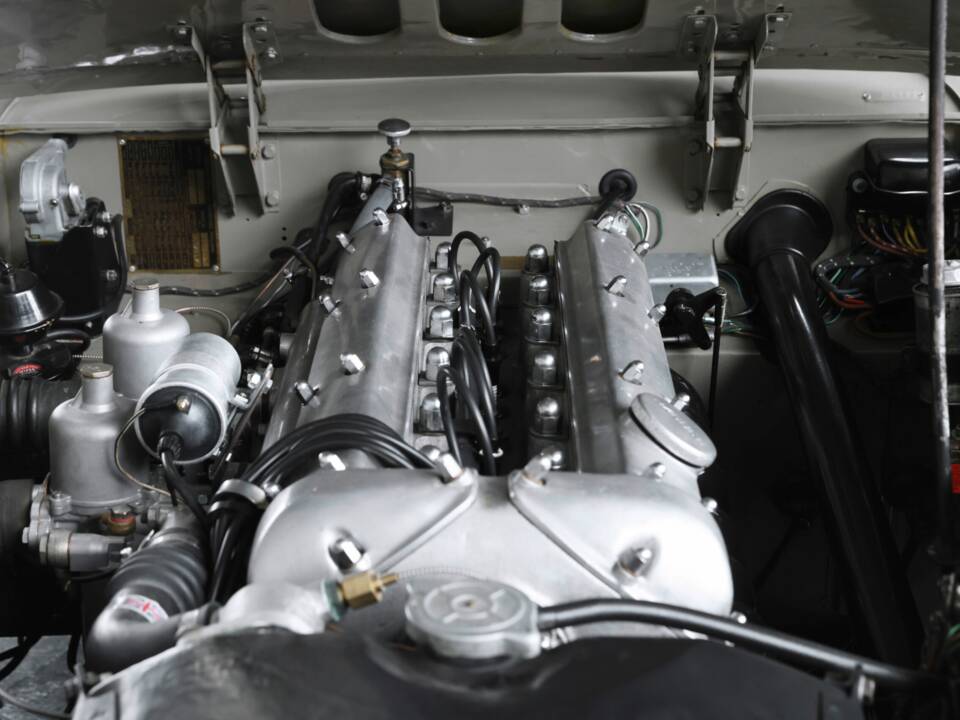 Bild 35/50 von Jaguar XK 120 DHC (1953)