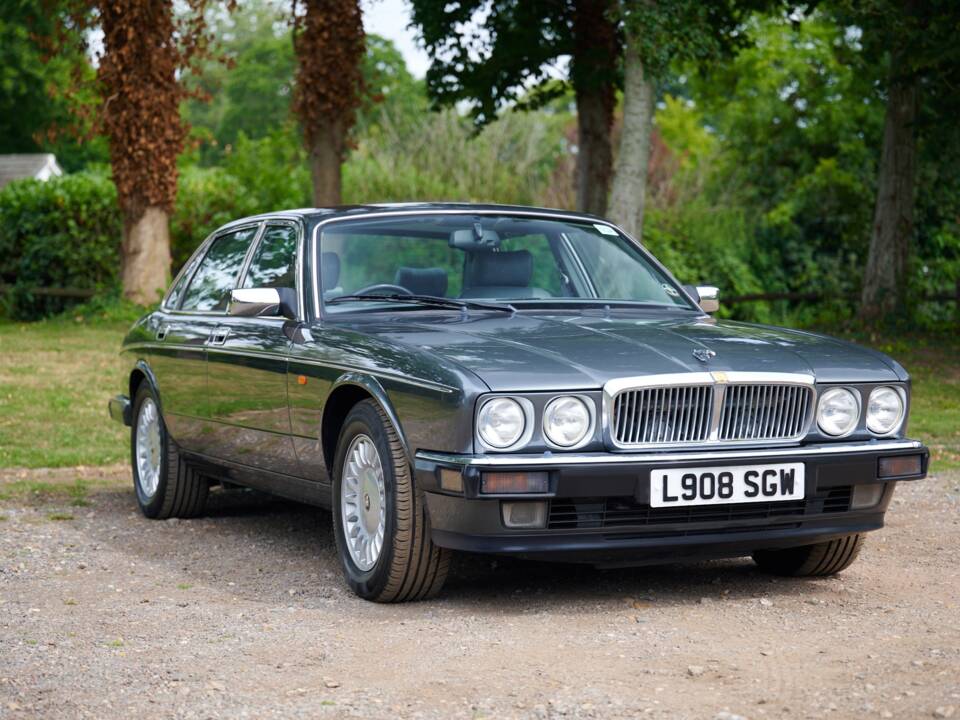 Afbeelding 13/50 van Jaguar XJ12 6.0 (1994)