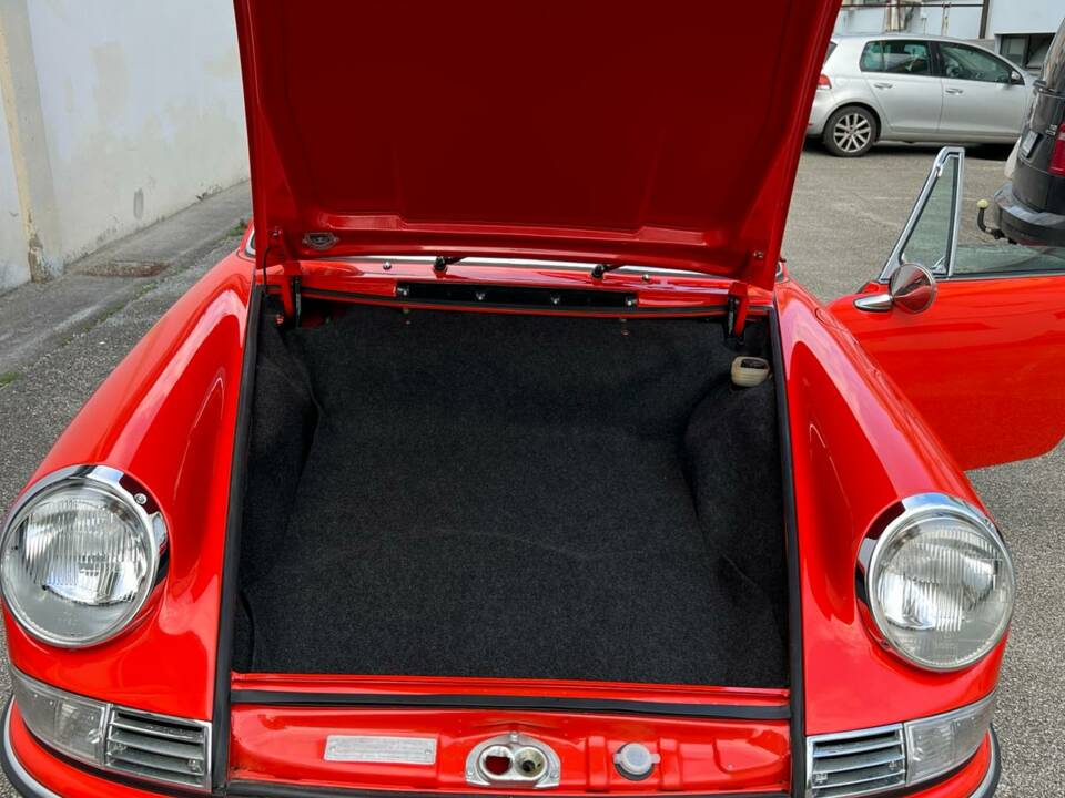 Image 11/15 of Porsche 911 2.2 T (1969)