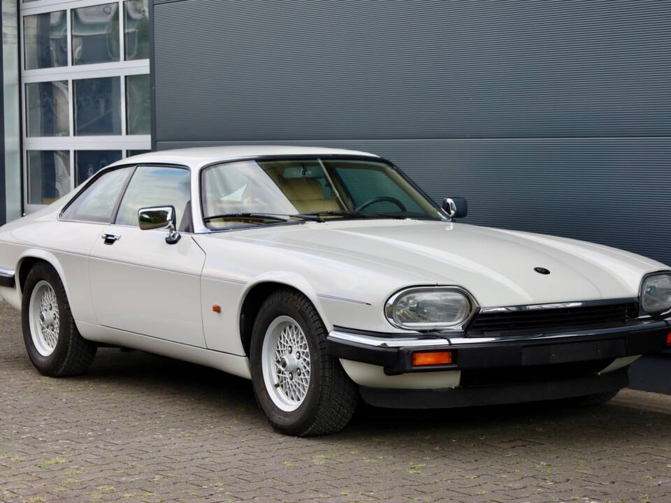 Image 4/29 of Jaguar XJS 4.0 (1991)