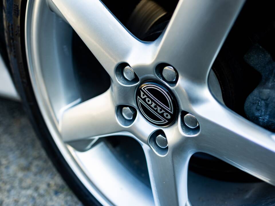 Image 34/48 of Volvo C70 2.0 T (2001)