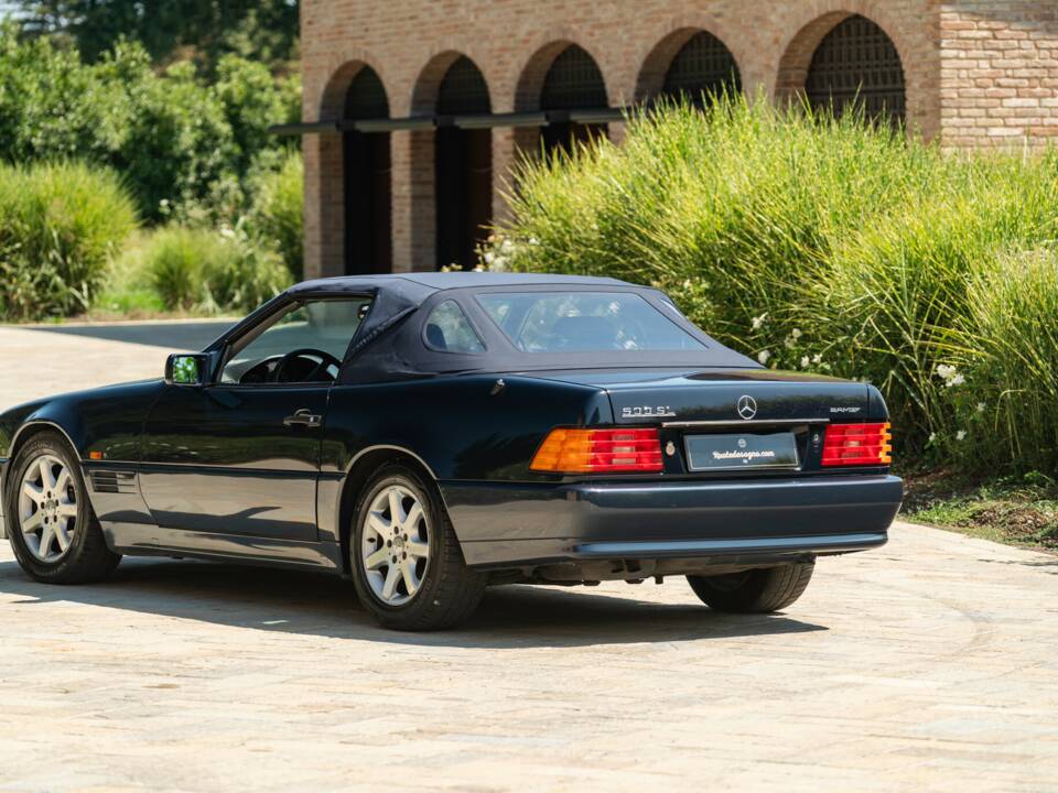 Image 10/45 of Mercedes-Benz 500 SL (1990)