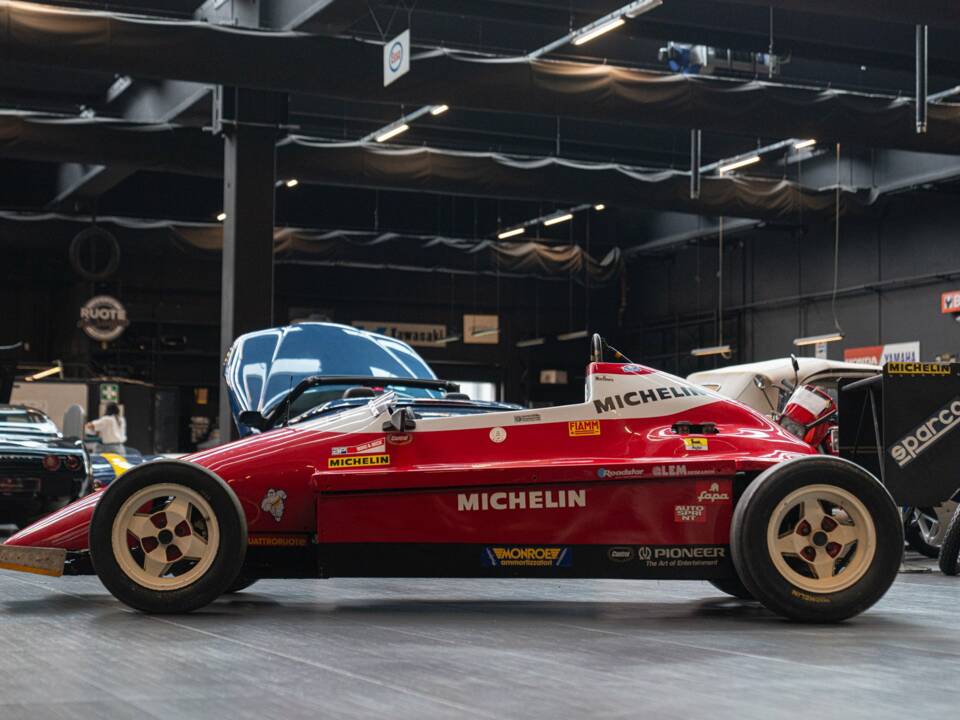 Image 5/50 of Alfa Romeo Formula Alfa Boxer (1987)
