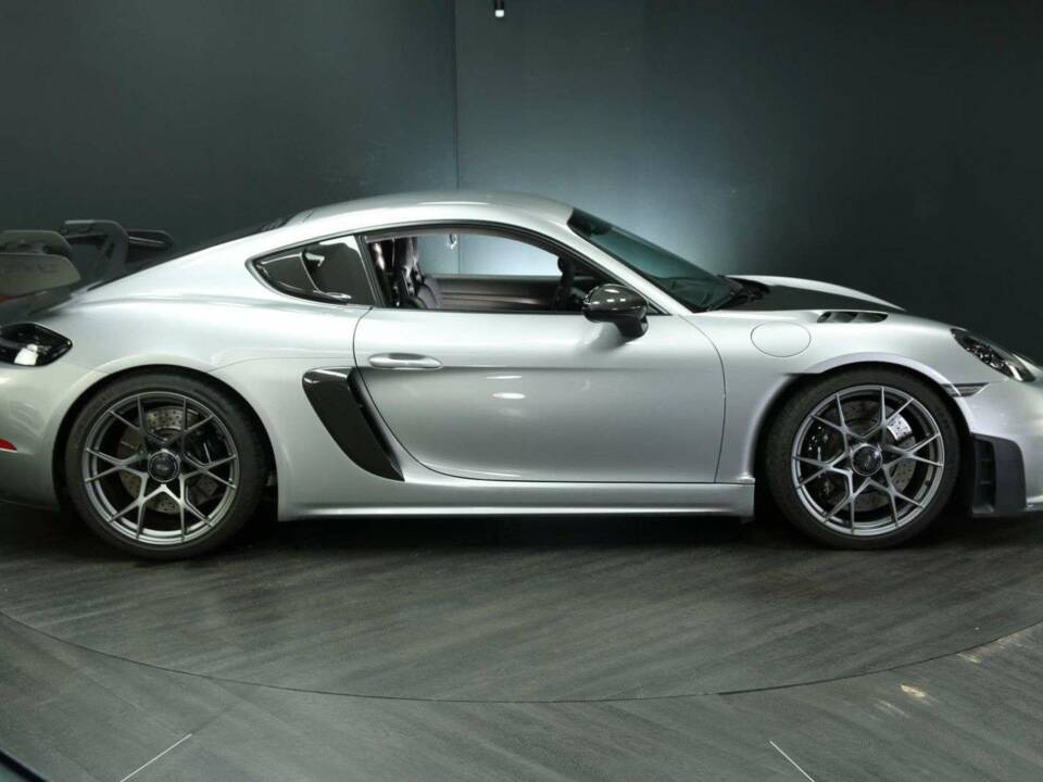 Image 7/50 of Porsche 718 Cayman GT4 RS Weissach (2023)