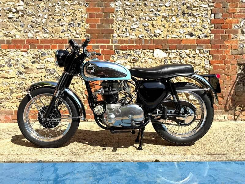 Image 2/45 of BSA A 10 Rocket Gold Star (1963)