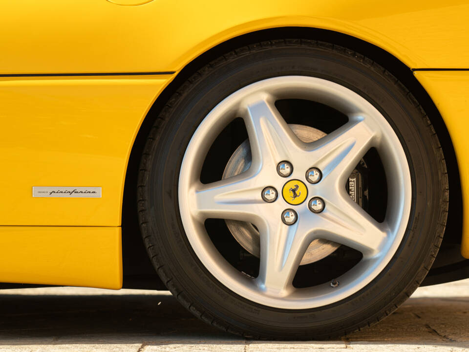 Bild 20/44 von Ferrari F 355 Spider (1998)