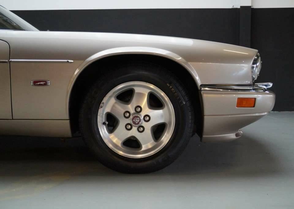 Image 26/50 de Jaguar XJS 4.0 (1995)