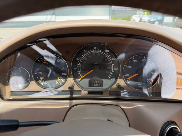 Image 13/23 of Mercedes-Benz SL 500 (1998)