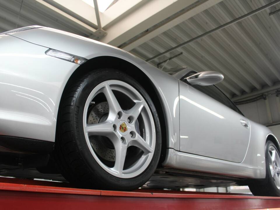 Image 19/50 of Porsche 911 Carrera (2007)