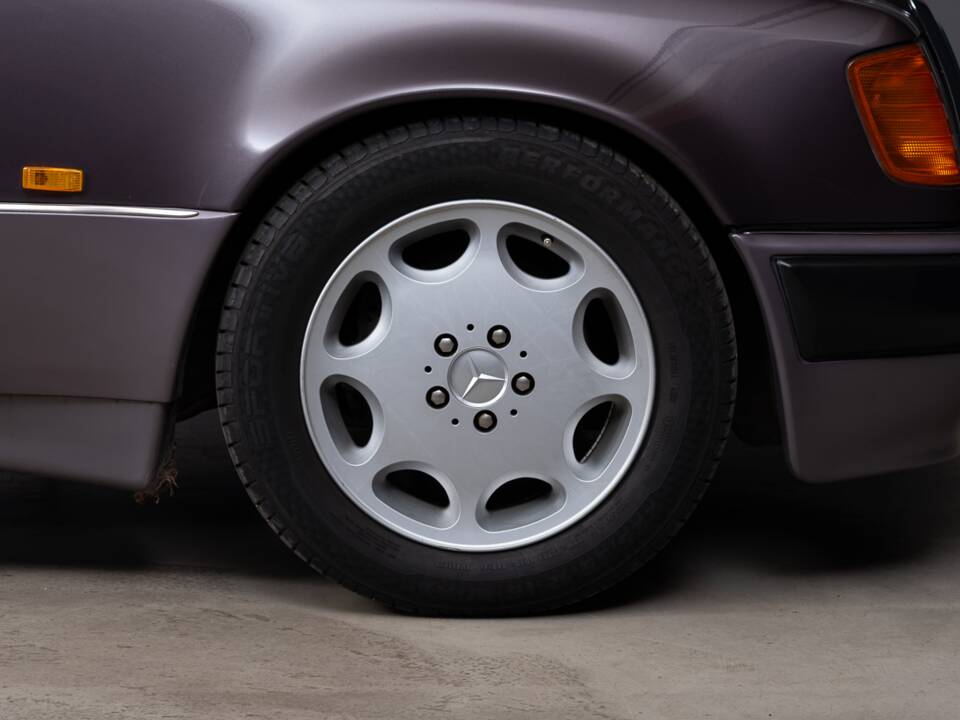 Bild 9/38 von Mercedes-Benz 500 E (1992)