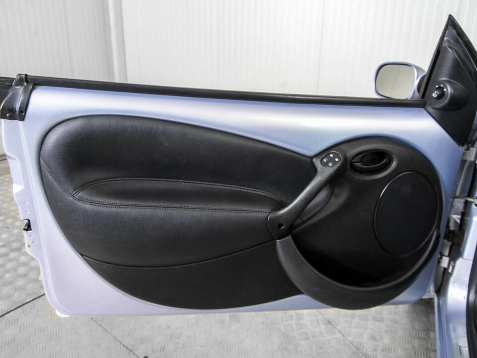 Image 31/50 of Ford Streetka (2004)