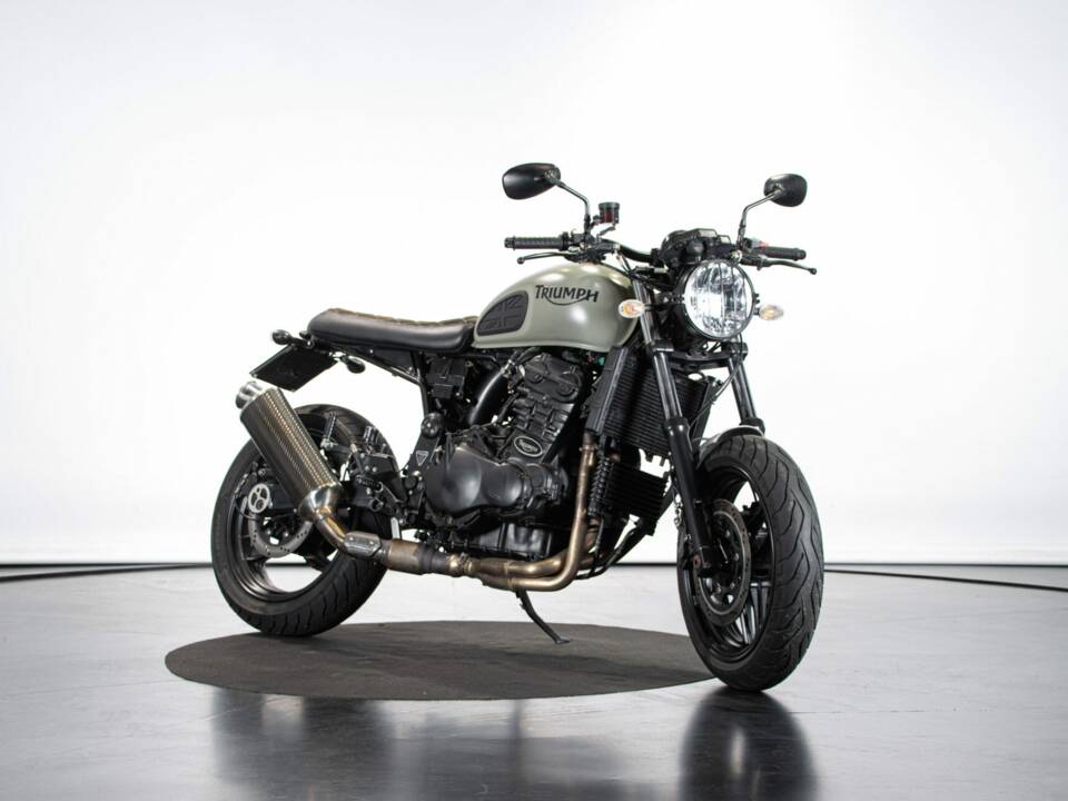 Immagine 6/50 di Triumph Trident 900 (1994)