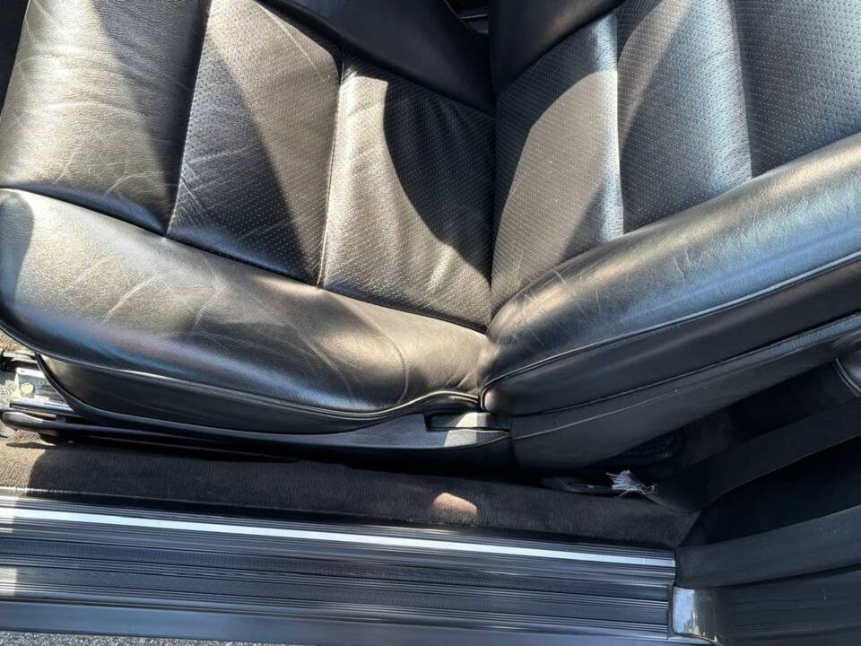Bild 22/33 von Mercedes-Benz 560 SEC (1989)