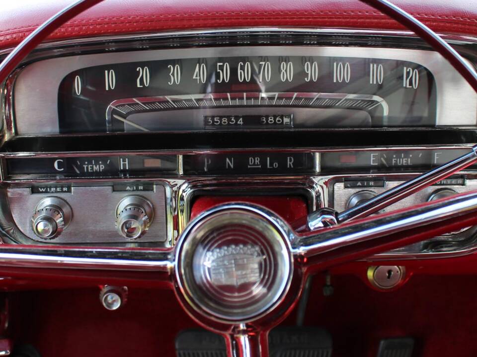 Bild 20/29 von Cadillac 62 Convertible (1956)