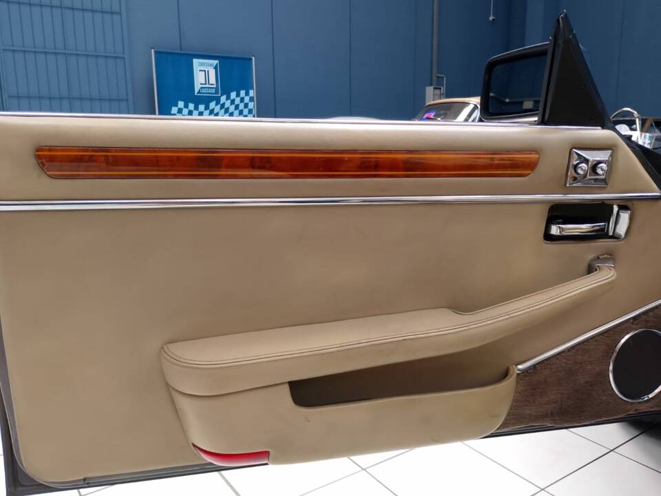 Image 32/70 of Jaguar XJ-S Convertible (1988)