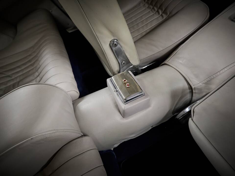 Imagen 71/100 de Ferrari 250 GT 2+2 (1963)