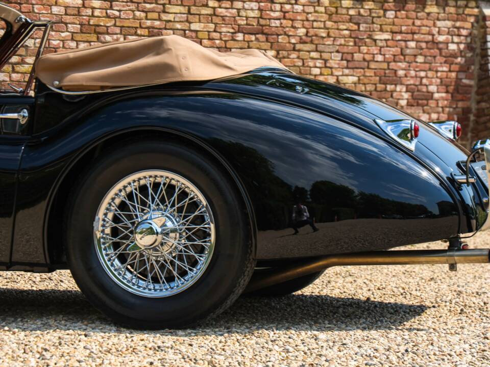 Immagine 45/50 di Jaguar XK 120 DHC (1953)