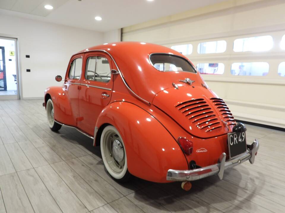 Afbeelding 4/15 van Renault 4 CV (1959)