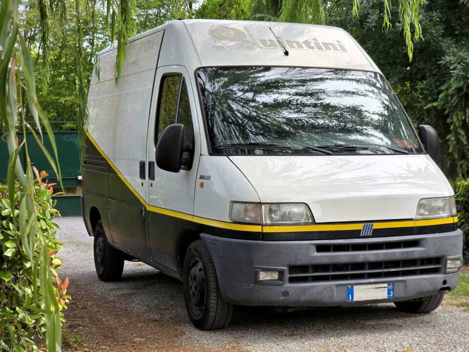 Bild 9/26 von FIAT Ducato 2.8 i.d. TD (2000)
