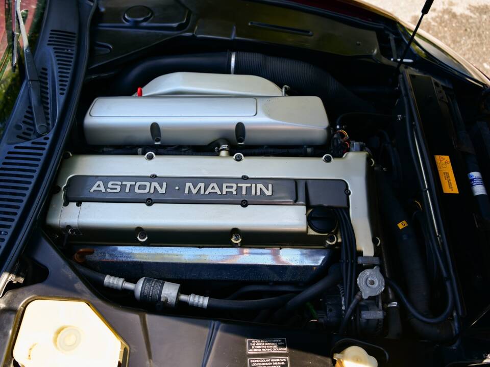 Obraz 5/50 pojazdu Aston Martin DB 7 (1997)