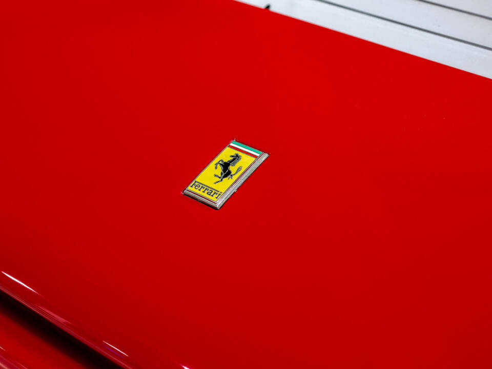 Image 43/44 de Ferrari 512 BBi (1984)