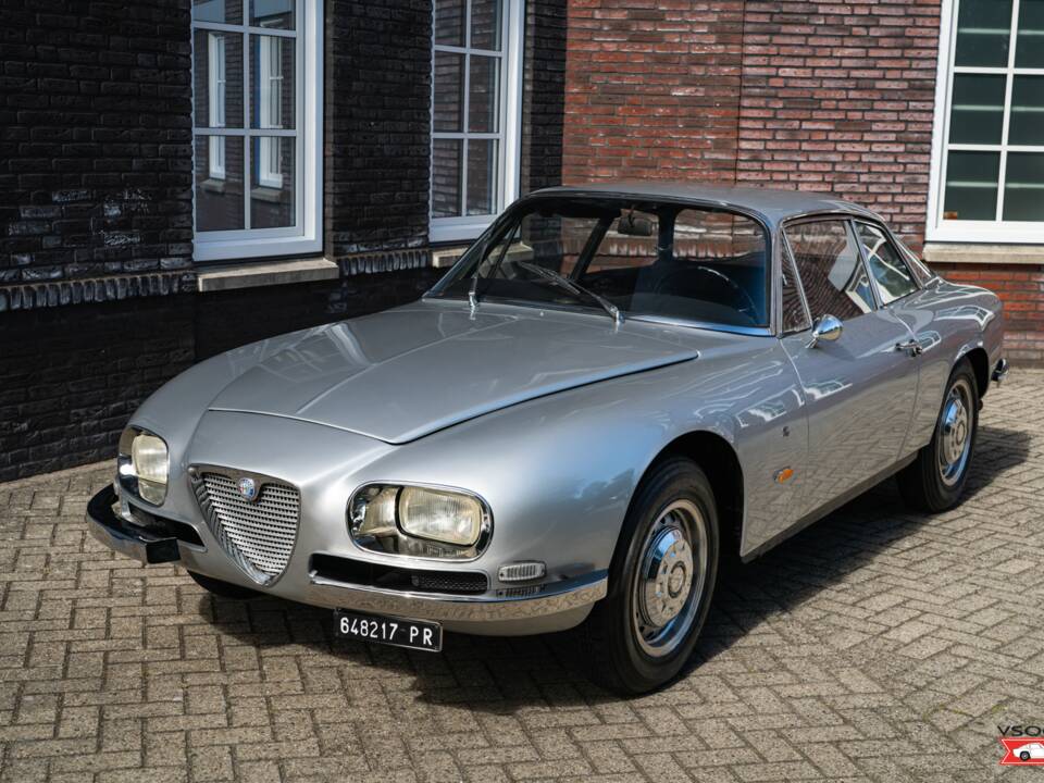 Bild 12/38 von Alfa Romeo 2600 Sprint Zagato (1968)