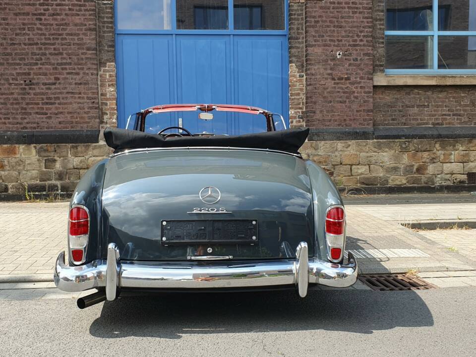 Bild 64/73 von Mercedes-Benz 220 S Cabriolet (1957)