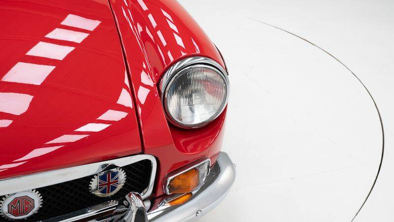 Image 11/15 of MG MGB (1973)