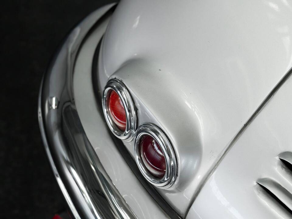 Image 39/50 of Tatra T 87 (1949)