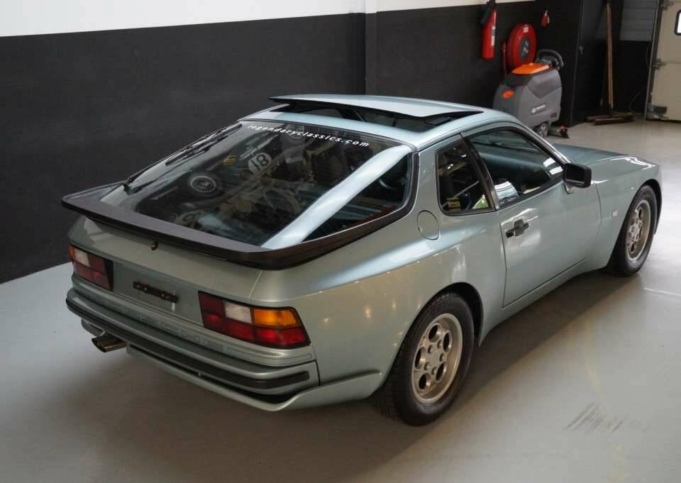 Image 4/50 de Porsche 944 Turbo (1986)