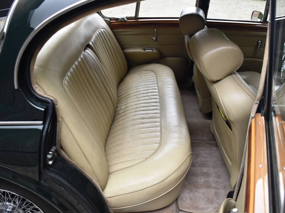 Bild 18/30 von Jaguar Mk II 3.8 (1962)