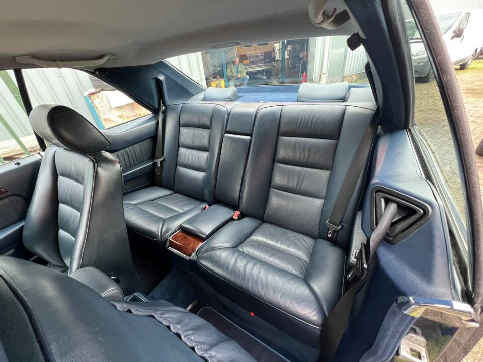 Bild 11/79 von Mercedes-Benz 200 CE (1993)